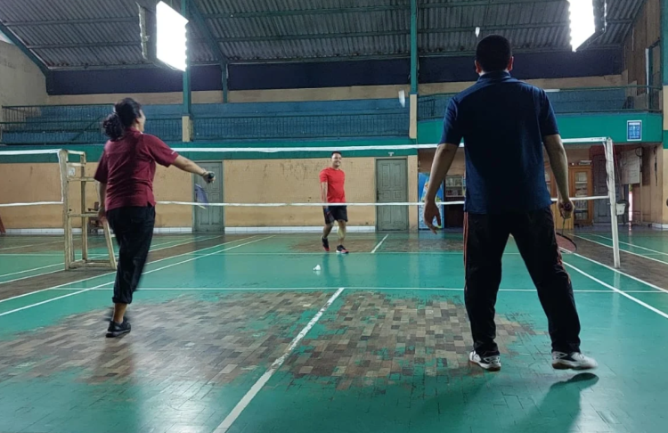 GOR Badminton dan Lapangan Bulutangkis Pilihan di Medan